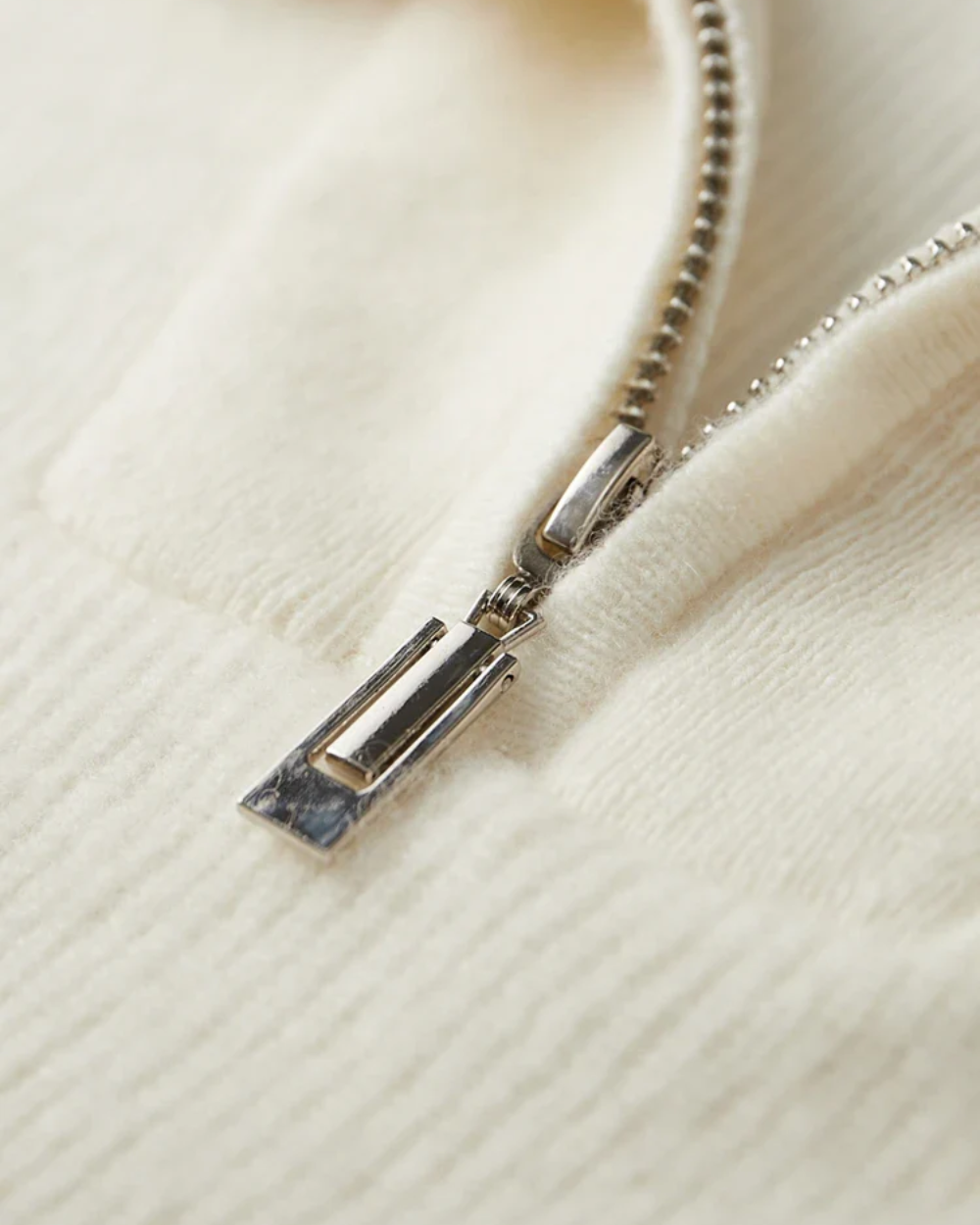 Portofino – Kaszmirowy sweter męski z półzamkiem