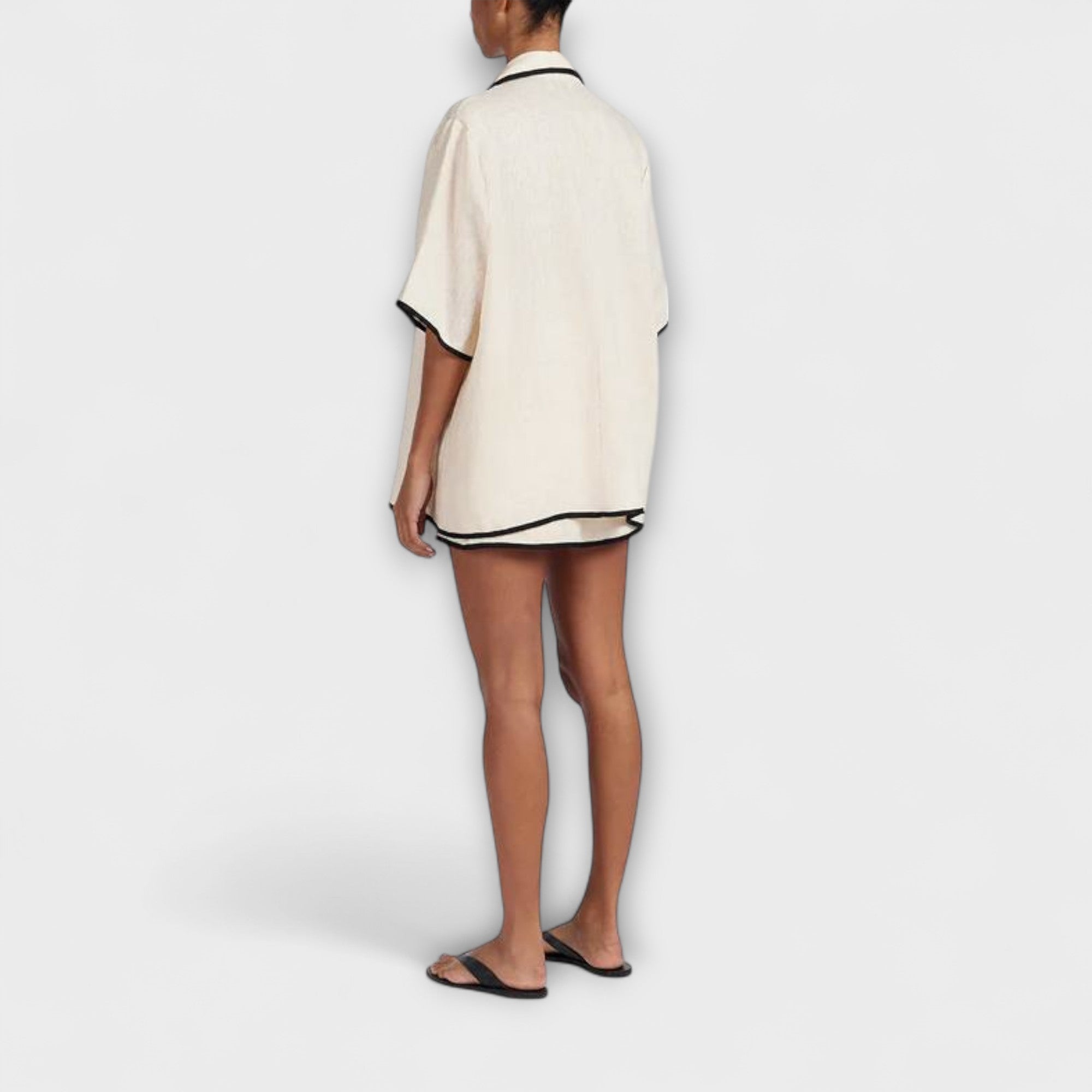 Grace – Elegancki czarny komplet ze spódnicą