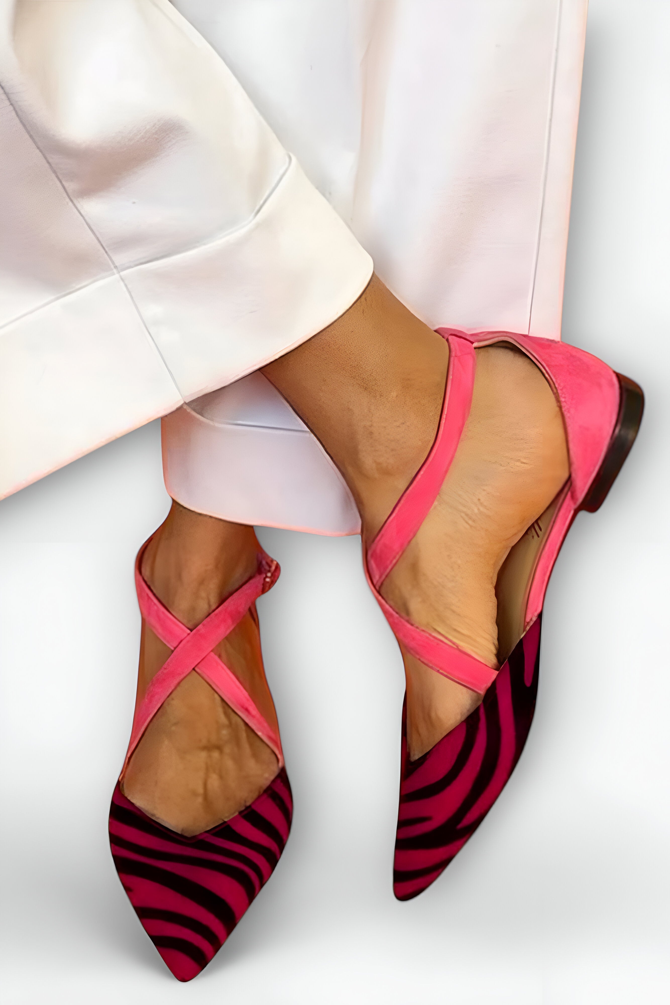 Ballerina Fenna mit Zebra-Druck und Überkreuz-Riemen