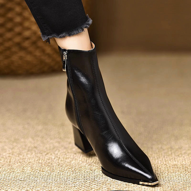 Livia – Skórzane Botki na Słupku