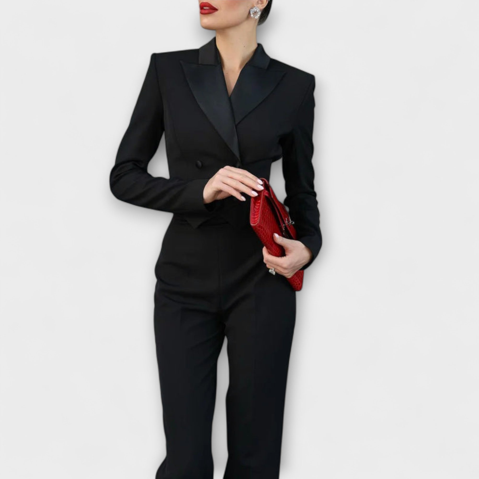 Noa – Czarny Krótki Zestaw Blazerowy z Perłami i Odkrytymi Plecami