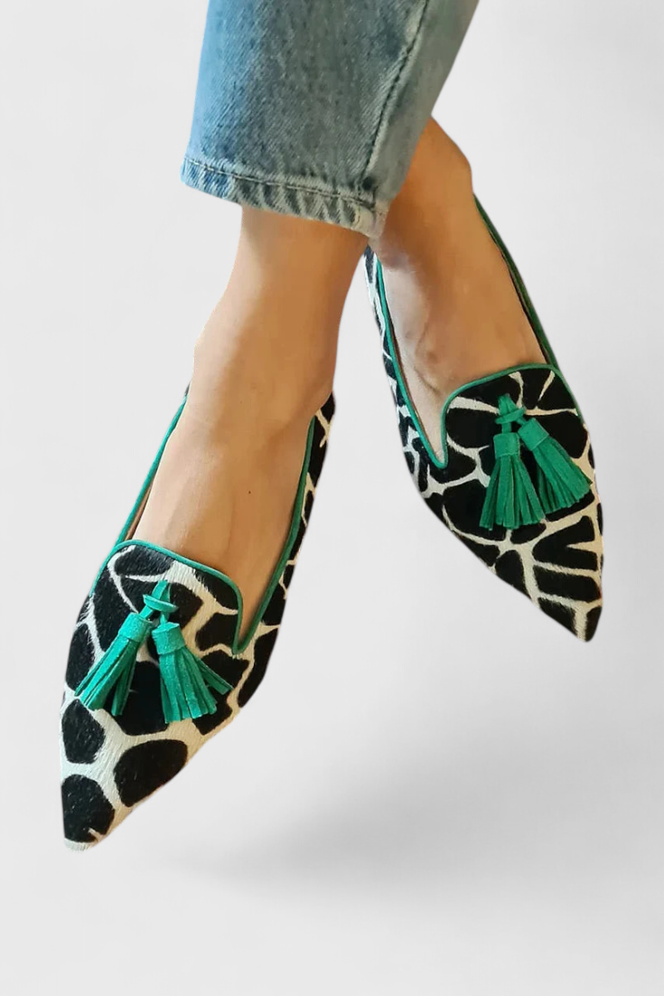 Elegante Fermina Mokassins mit spitzem Schuh und zweifarbigem Design